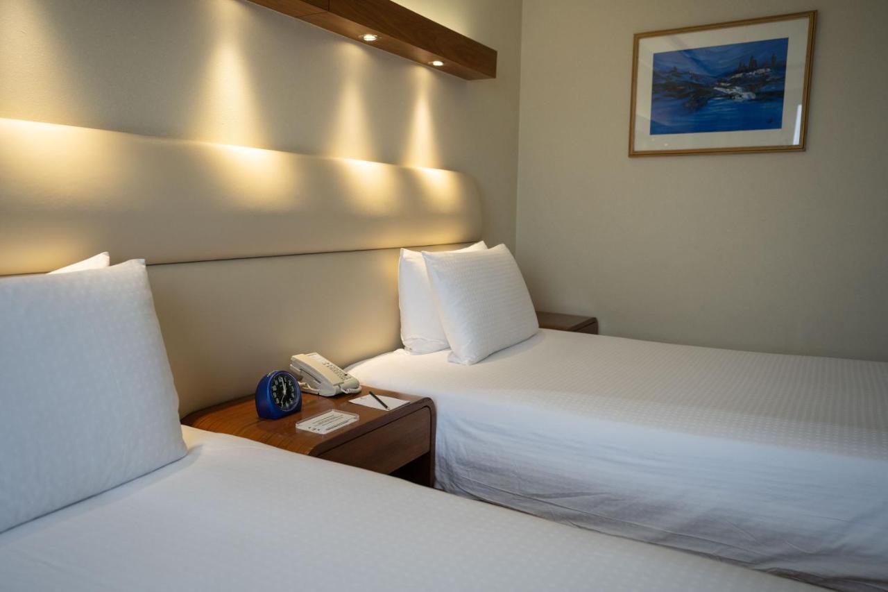 Marco Polo Plaza Cebu Hotel Bagian luar foto A room at the hotel